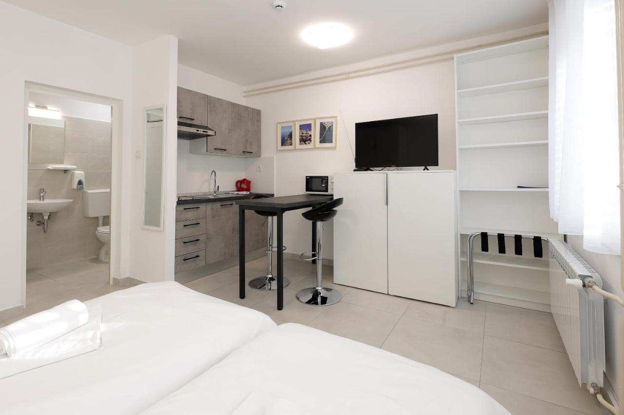 Rijeka Budget Rooms Luaran gambar