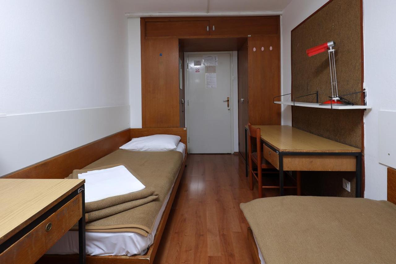 Rijeka Budget Rooms Luaran gambar