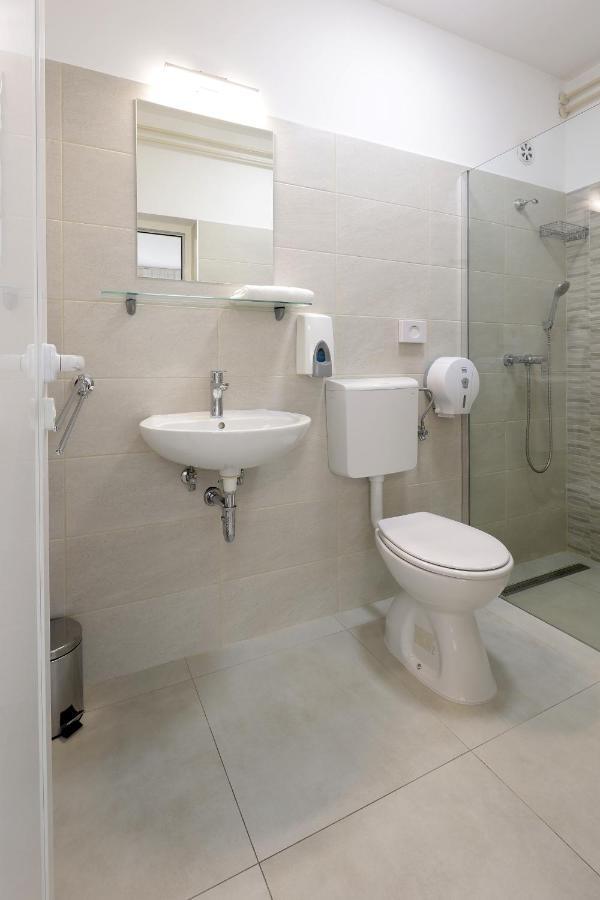 Rijeka Budget Rooms Luaran gambar