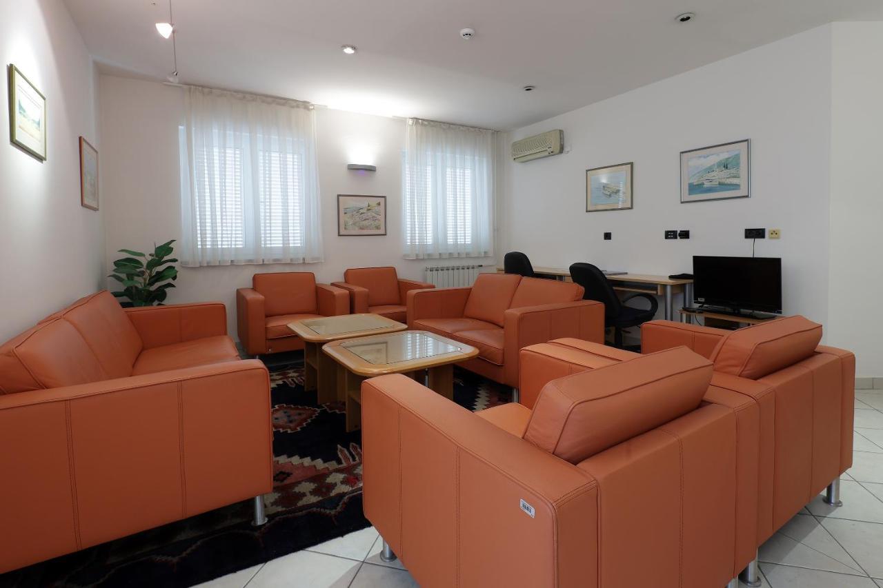 Rijeka Budget Rooms Luaran gambar